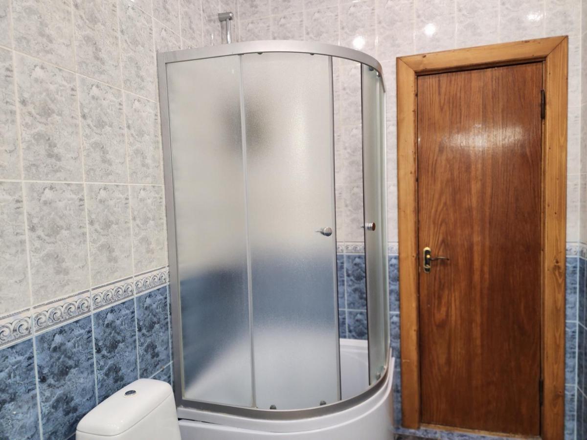 В Центрі М.Чернівці 2 Кімнатна Затишна Квартира. 외부 사진